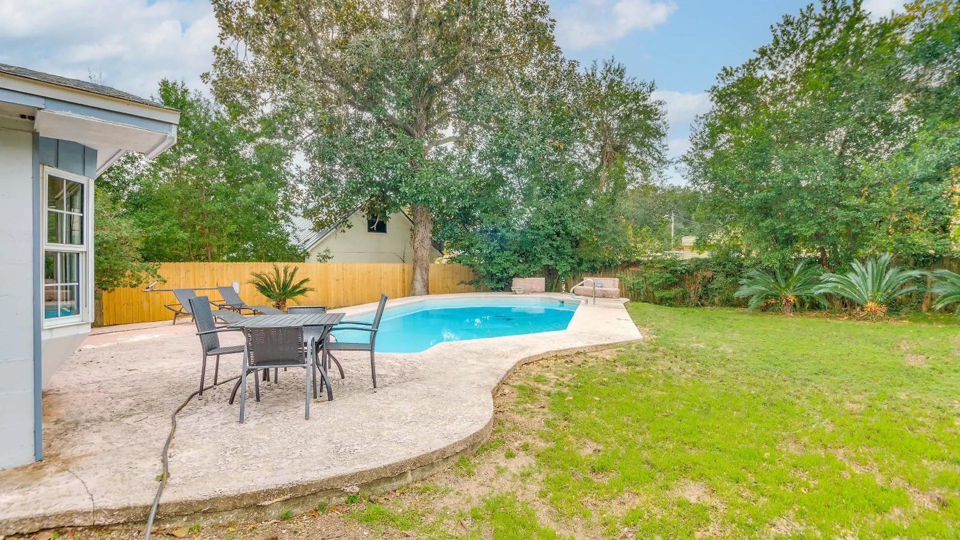 Foosball Games And Al Fresco Dining Pensacola Home! United States